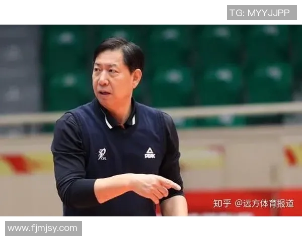 黄敏专访：从排球新星到传奇教练的心路历程与成长故事